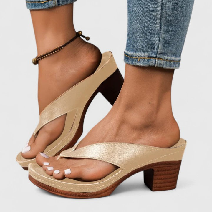 Toe-Post Platform Sole Casual Heels in Gold