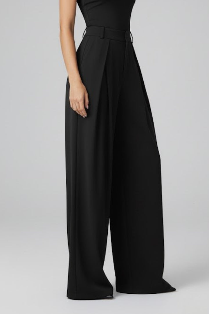 Women's Pleated Workwear Trousers in Black