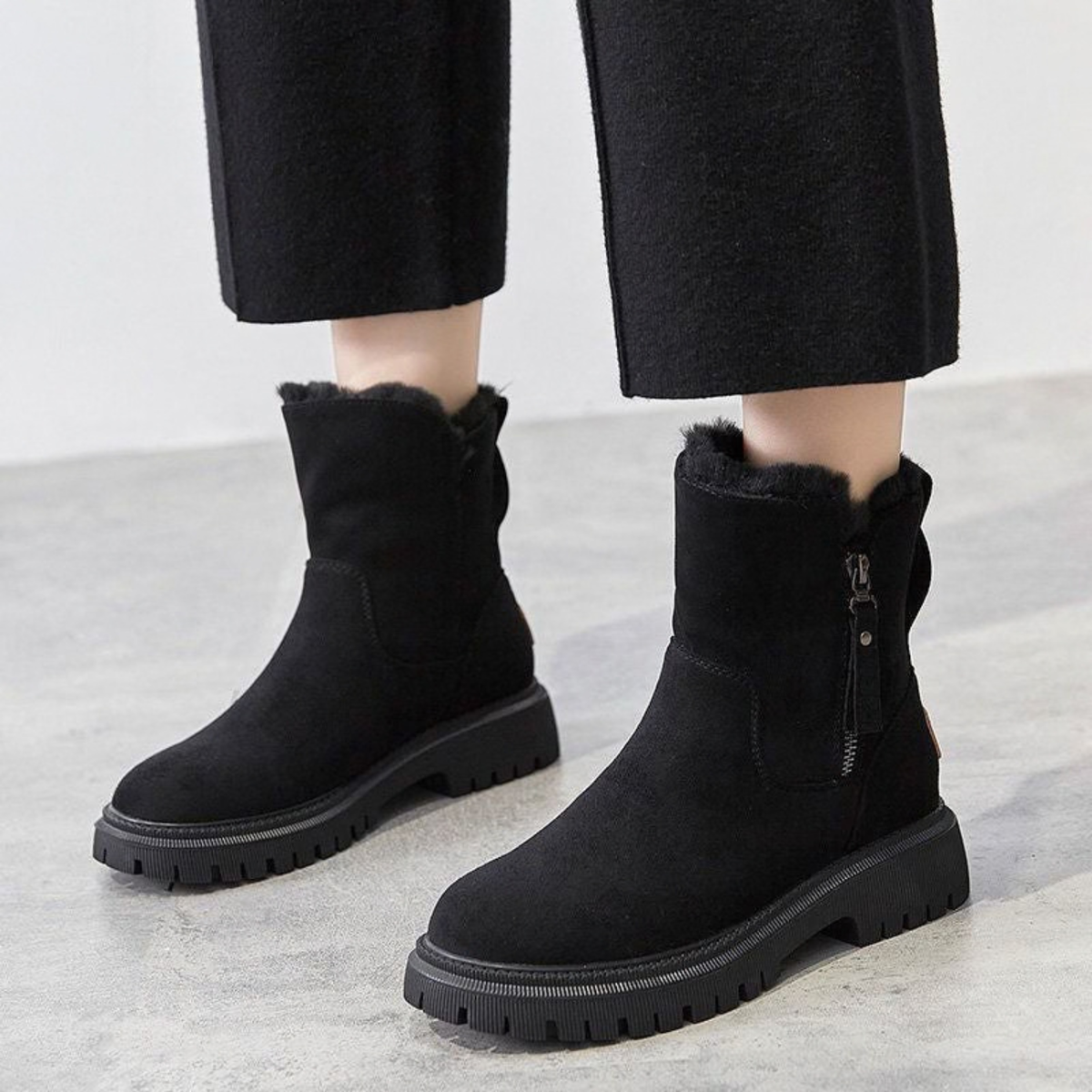 Women's Side-Zip Casual Ankle Boots in Black