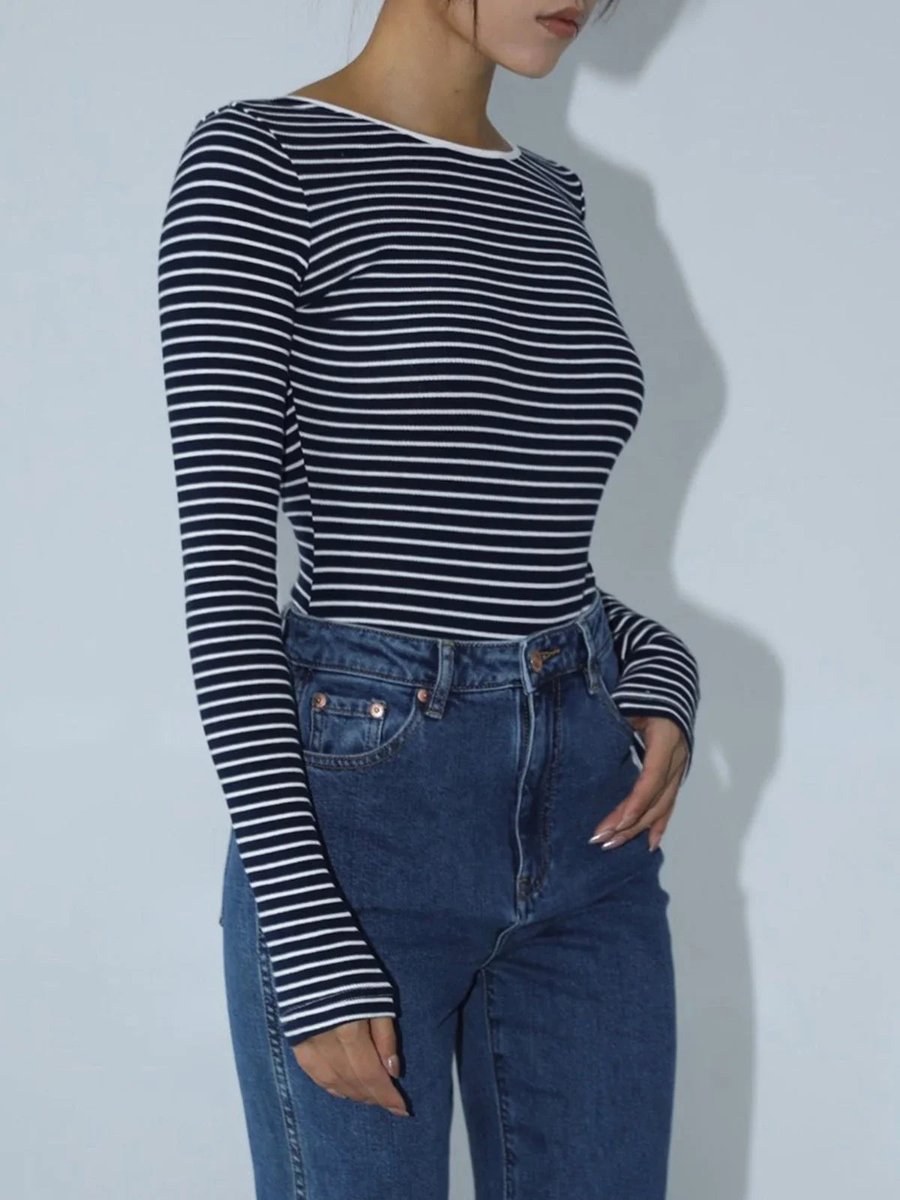 Long-Sleeve Open-Back Casual Bodysuit in Navy