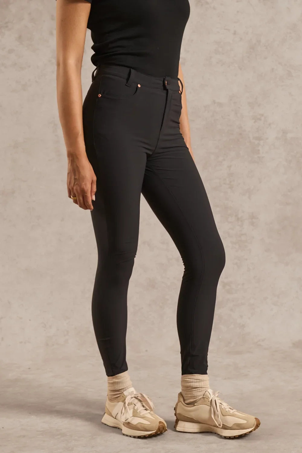 Five-Pocket High-Waisted Casual Leggings in Black
