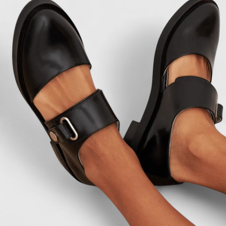 Cut-Out Buckle Strap Casual Flats in Black