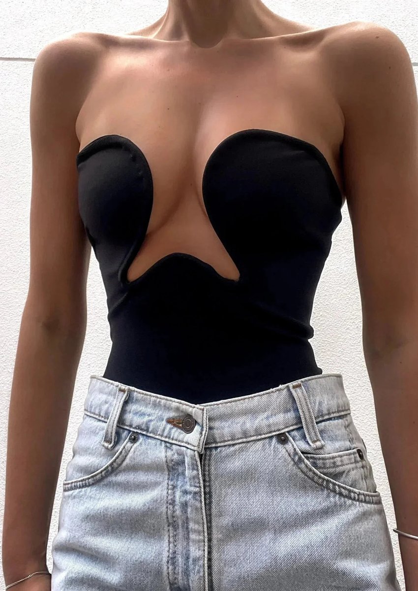 Strapless Wavy Cutout Evening Blouse in Black