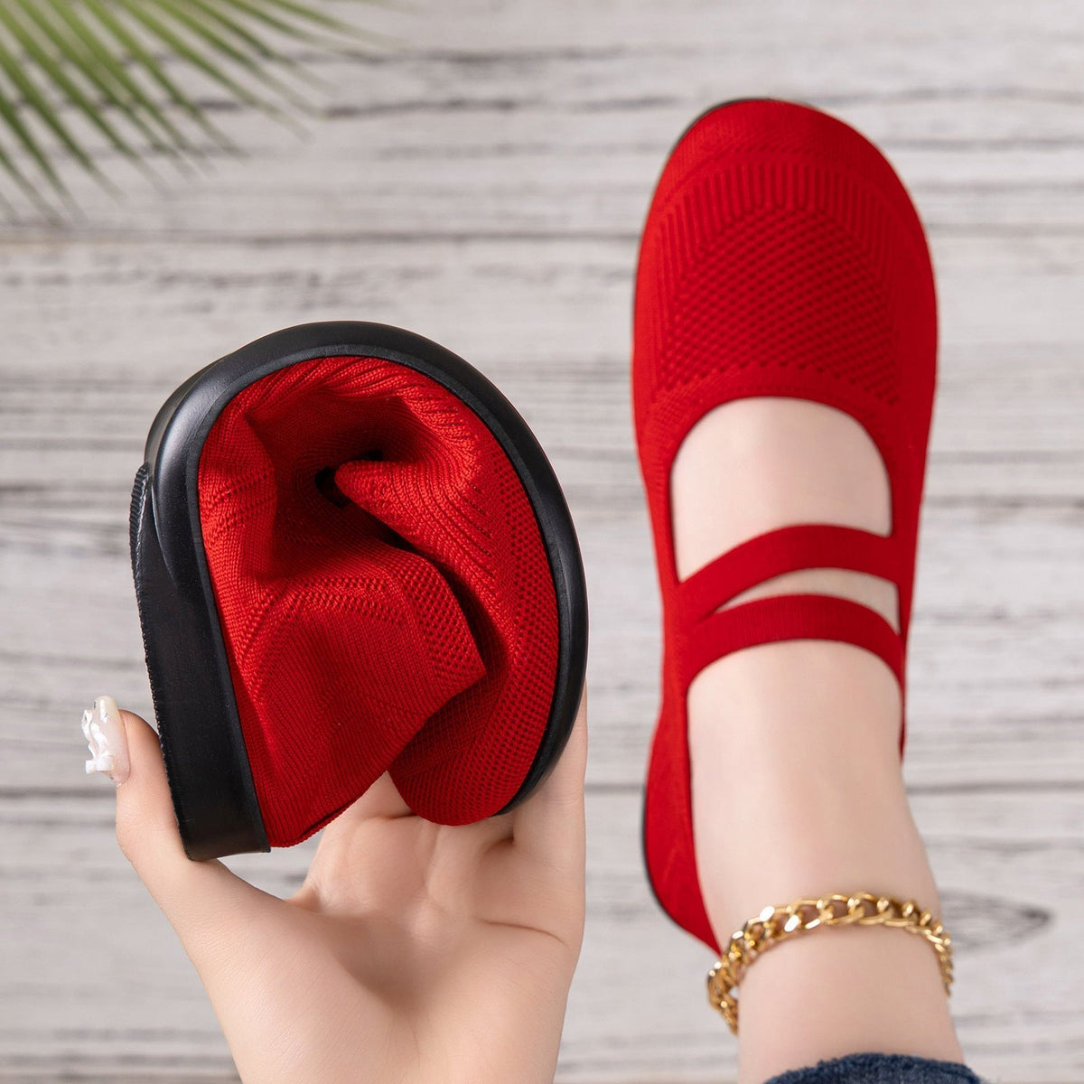 Orthopaedic Mary Jane Casual Flats in Red
