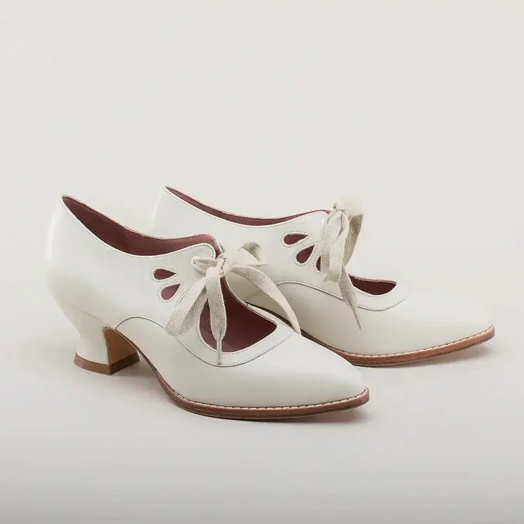 Orthopaedic Teardrop Cut-Out Lace-Up Heels in White
