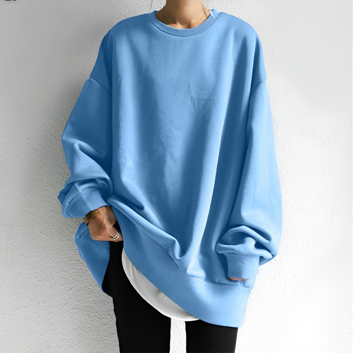 Women's Oversized Casual Sweatshirt in Light Blue