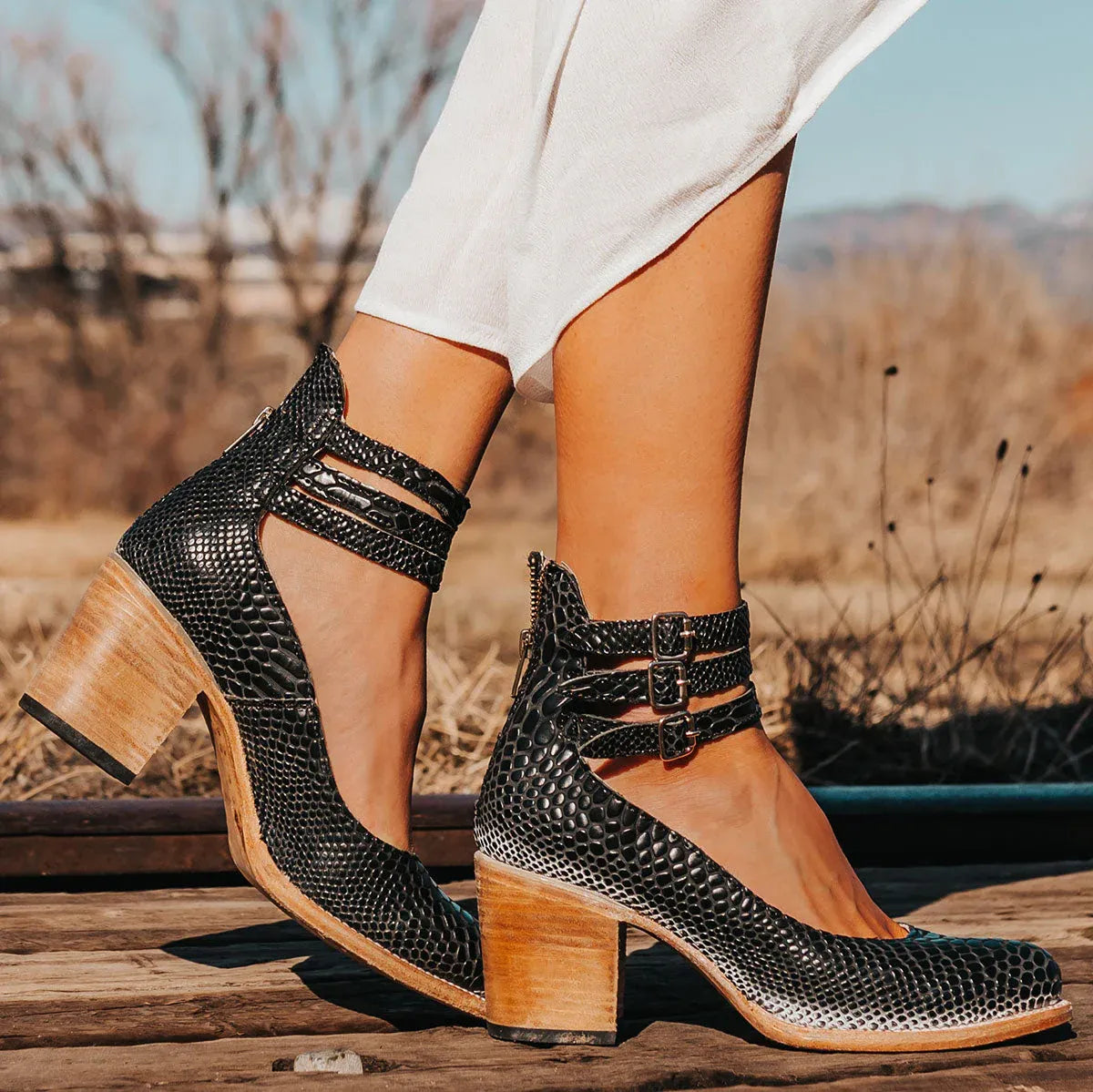 Women's Block-Heel Pumps – Crocodile-Effect Leather Vintage Style | Amelia 3