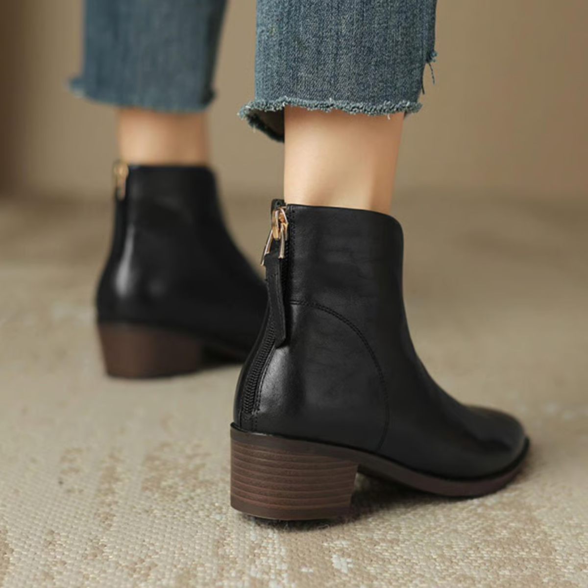 Women's V-Cut Casual Ankle Boots in Black