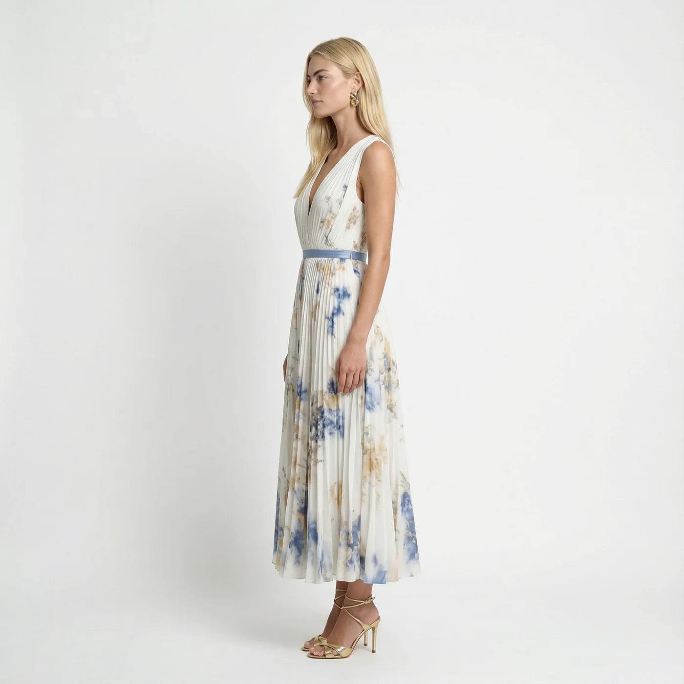 Isla | V-Neck Pleated Maxi Dress Summer Occasion Flowy Silhouette