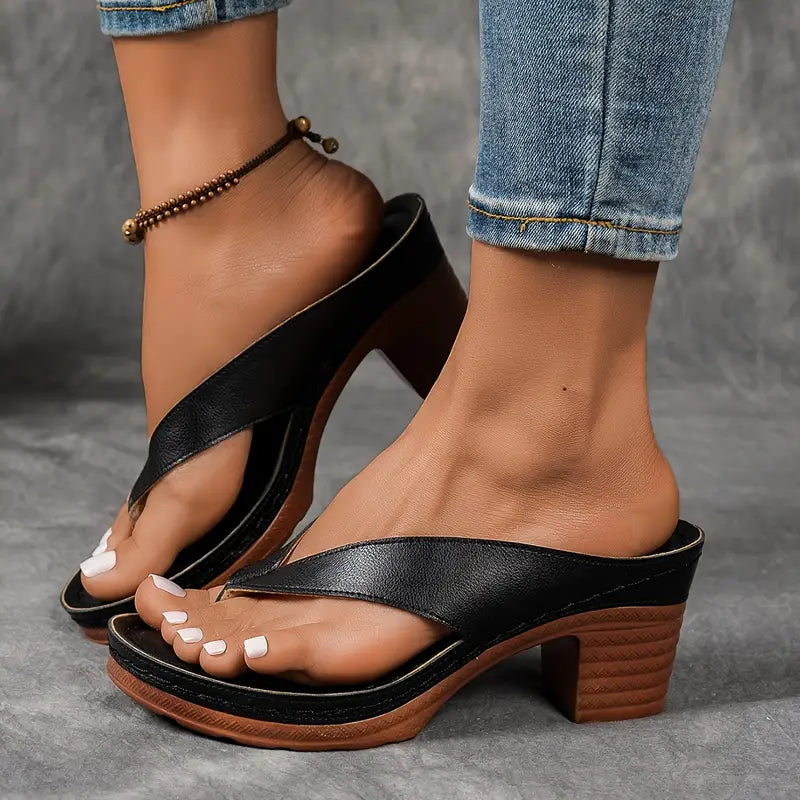 Women's Sandals – Faux-Leather Padded Thong Casual Summer | Amelia 10