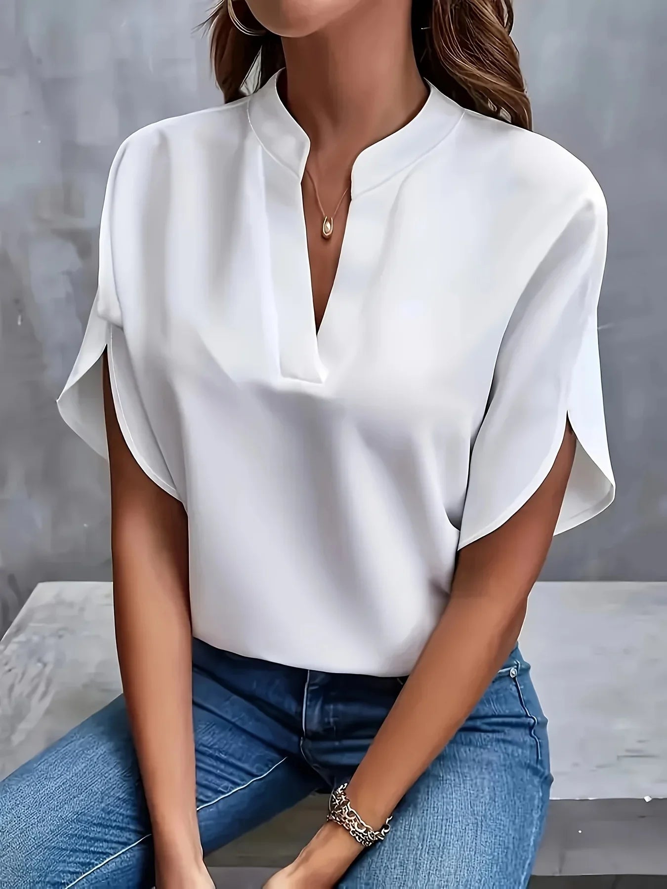 Isla | Tailored V-Neck Elegant Fit Blouse for Work and Casual