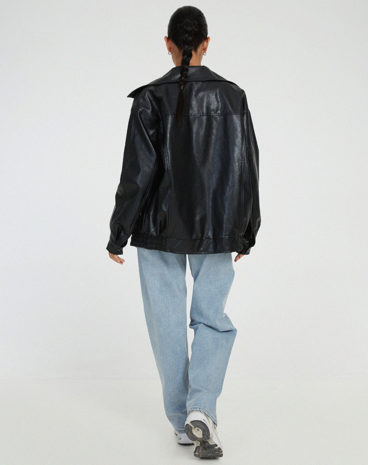Women's Oversized Zip-Front Casual Jacket in Black