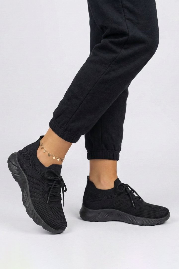 Women's Lace-Up Casual Trainers in Black
