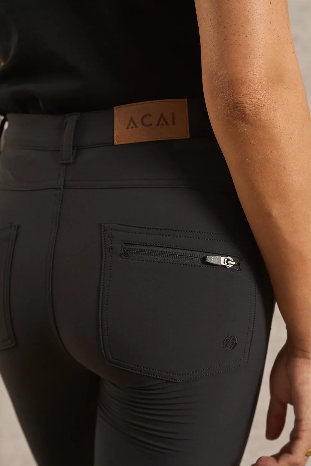 Five-Pocket High-Waisted Casual Leggings in Black