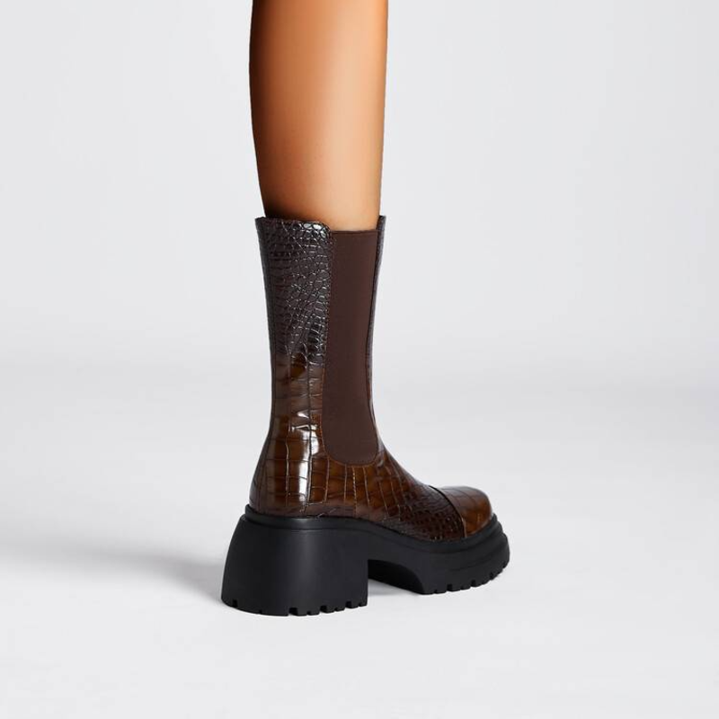 Women's Chunky Platform Chelsea Casual Boots in Brown