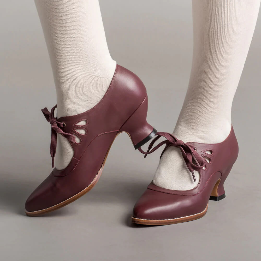 Orthopaedic Teardrop Cut-Out Lace-Up Heels in Burgundy