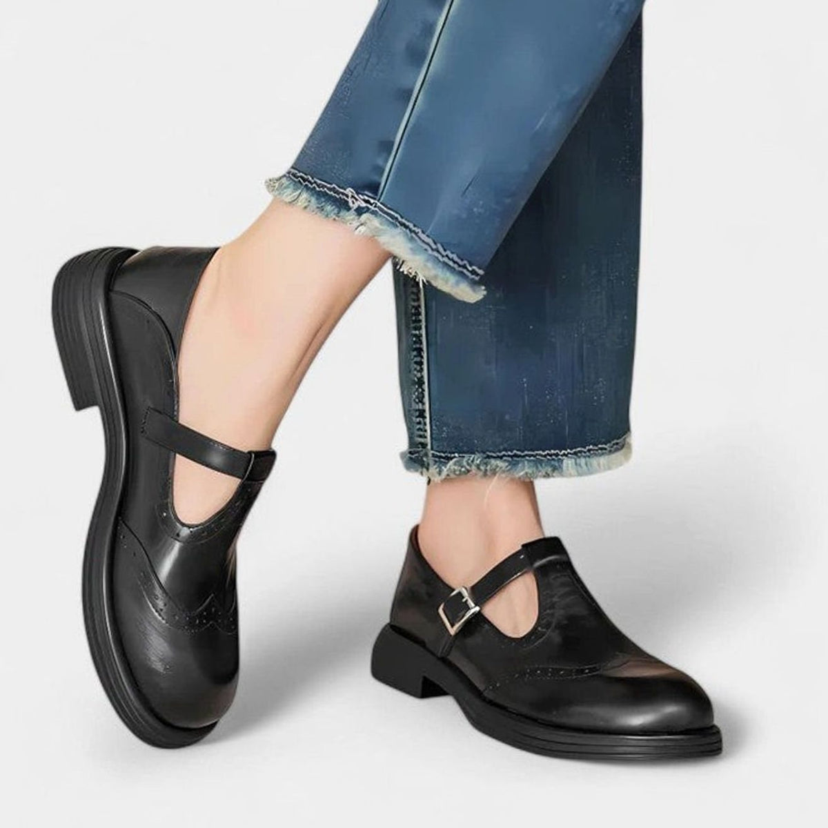Brogue T-Strap Buckle Casual Flats in Black