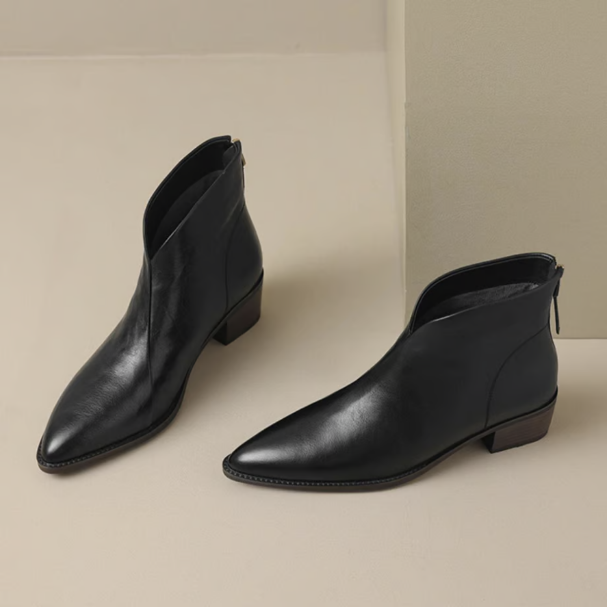 Women's V-Cut Casual Ankle Boots in Black