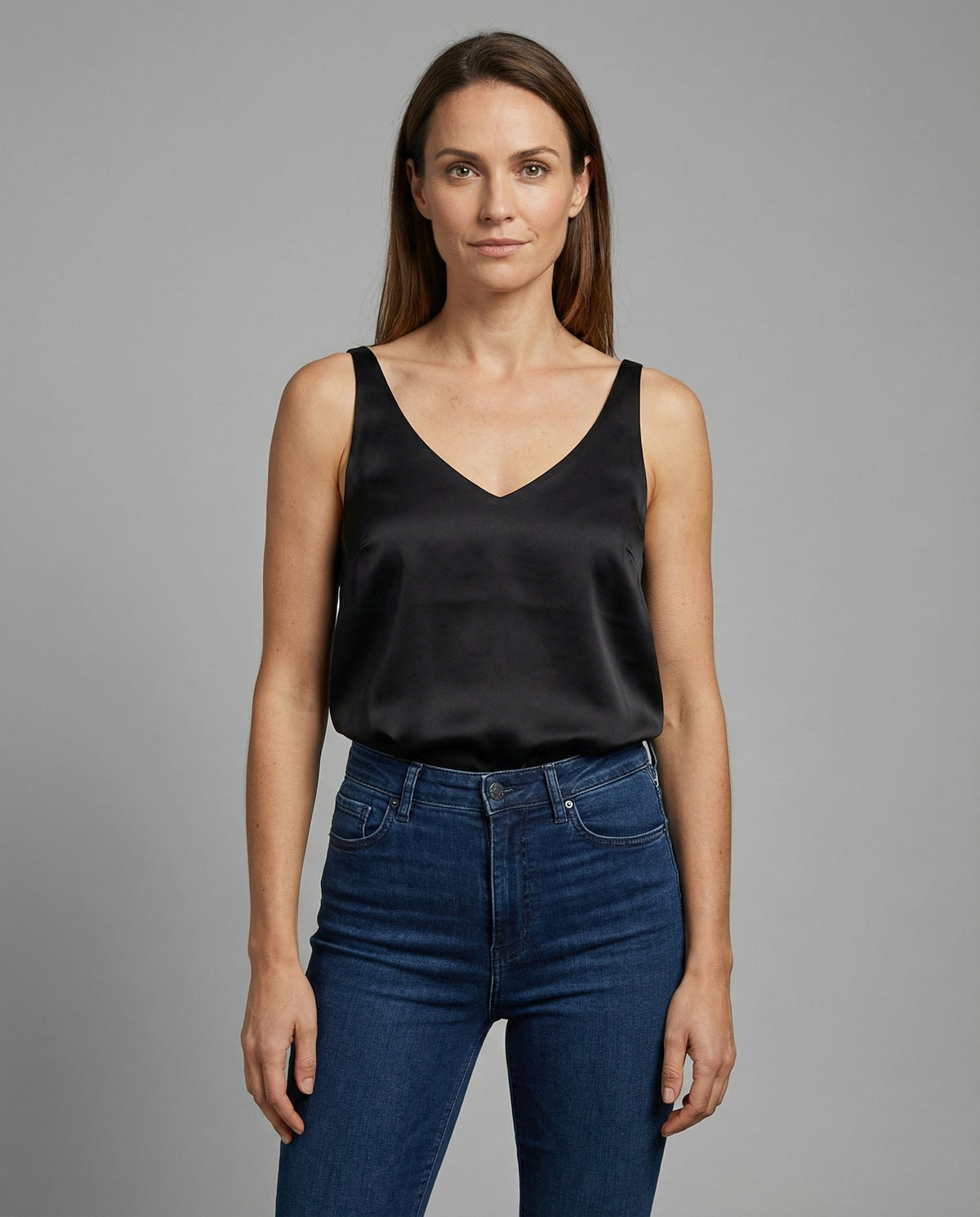 Wide-Strap V-Neck Casual Camisole in Black