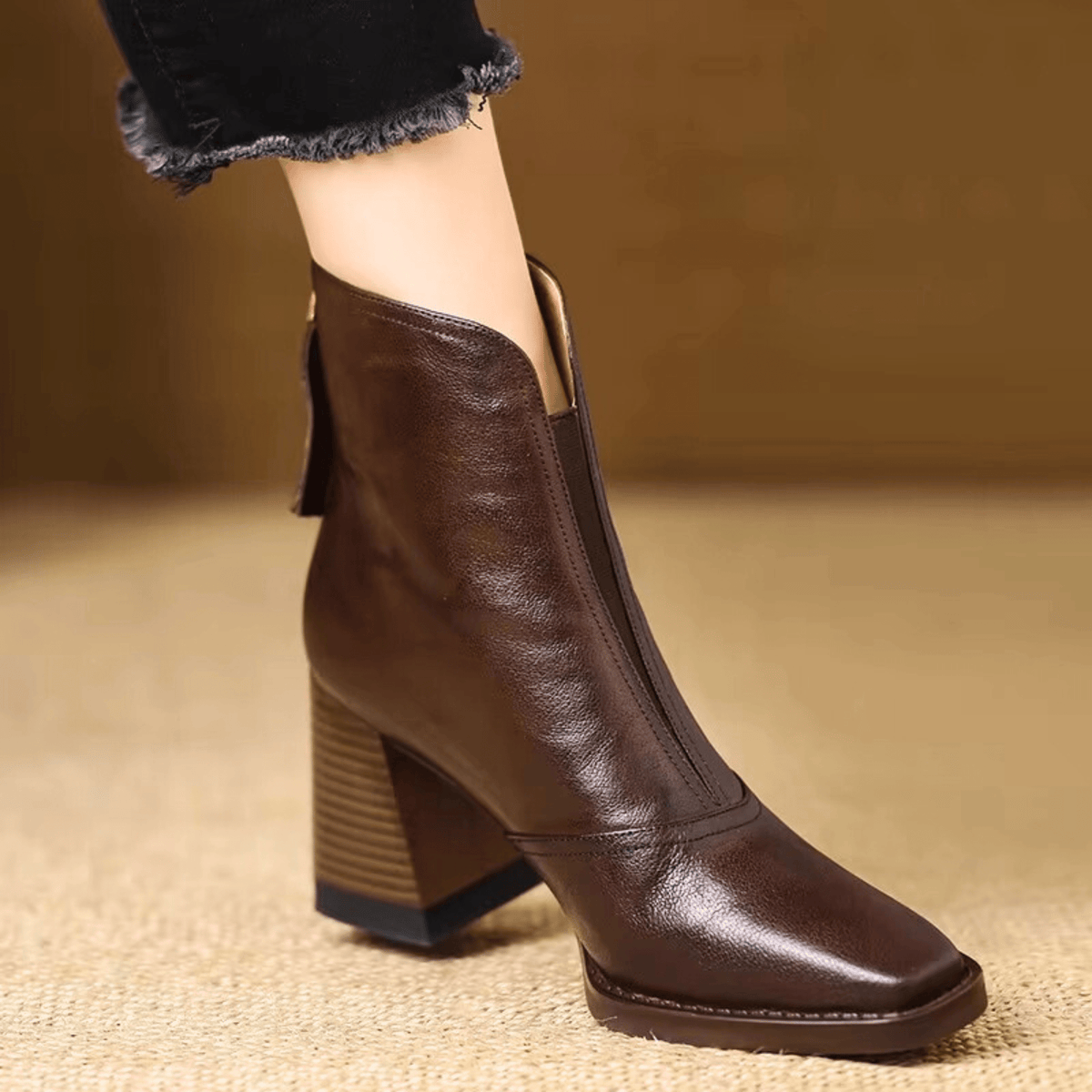 Women's Orthopaedic Back-Zip Casual Ankle Boots in Brown