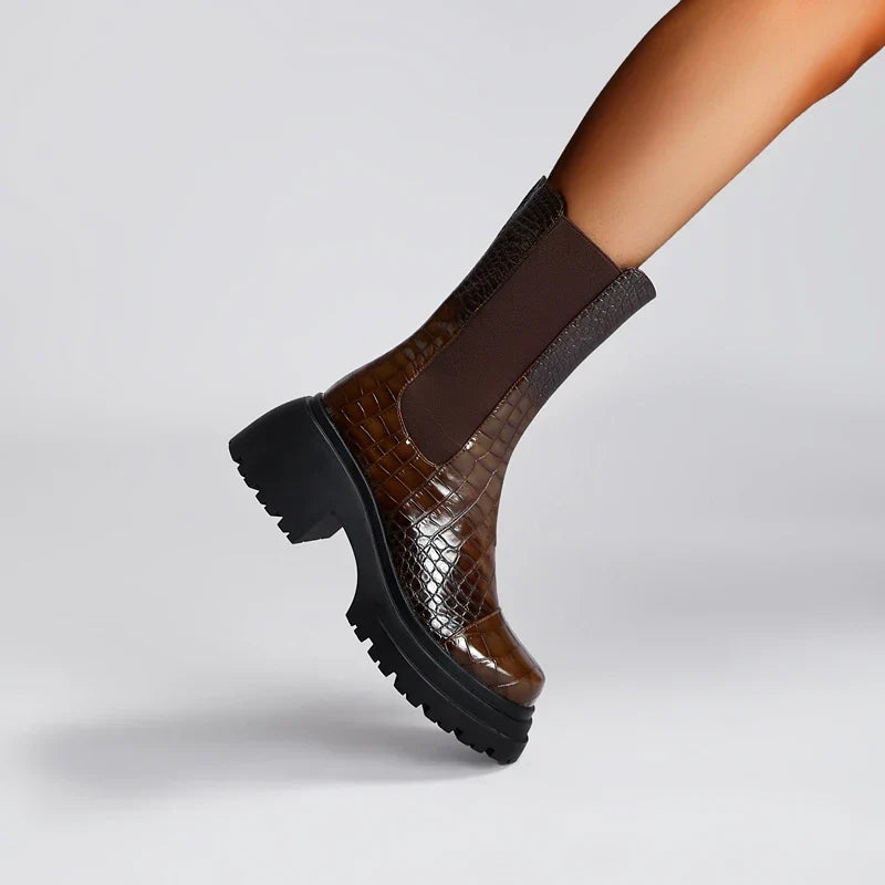 Women's Chunky Platform Chelsea Casual Boots in Brown