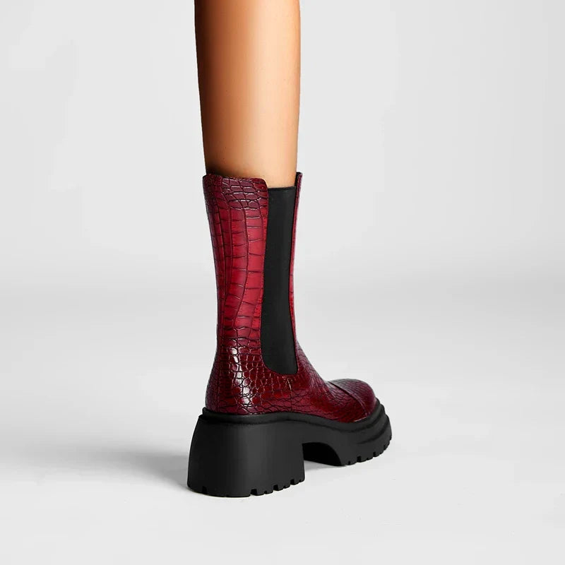 Women's Chunky Platform Chelsea Casual Boots in Burgundy